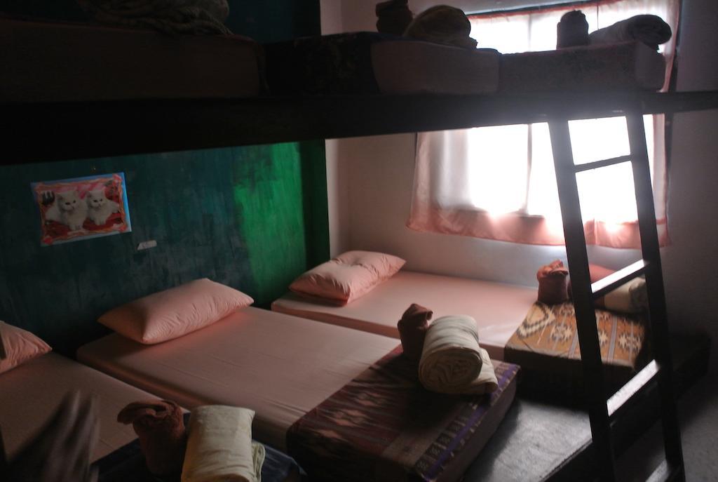 Maddy'S Hostel Ko Pha Ngan Exterior photo