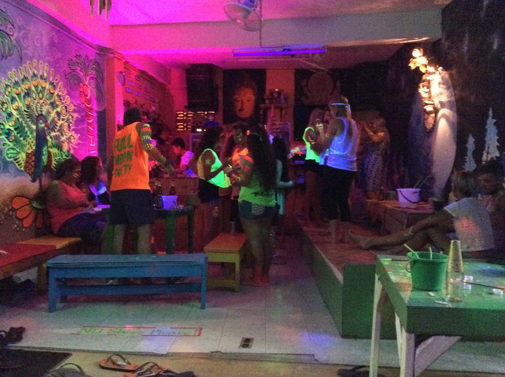 Maddy'S Hostel Ko Pha Ngan Exterior photo