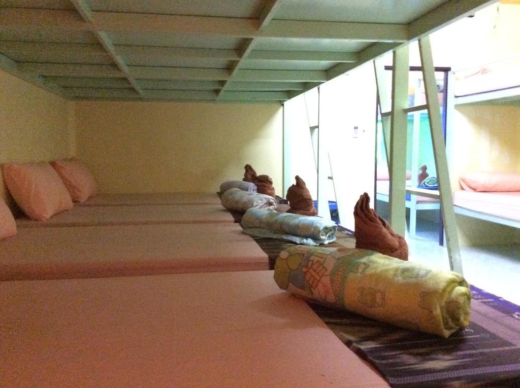 Maddy'S Hostel Ko Pha Ngan Exterior photo