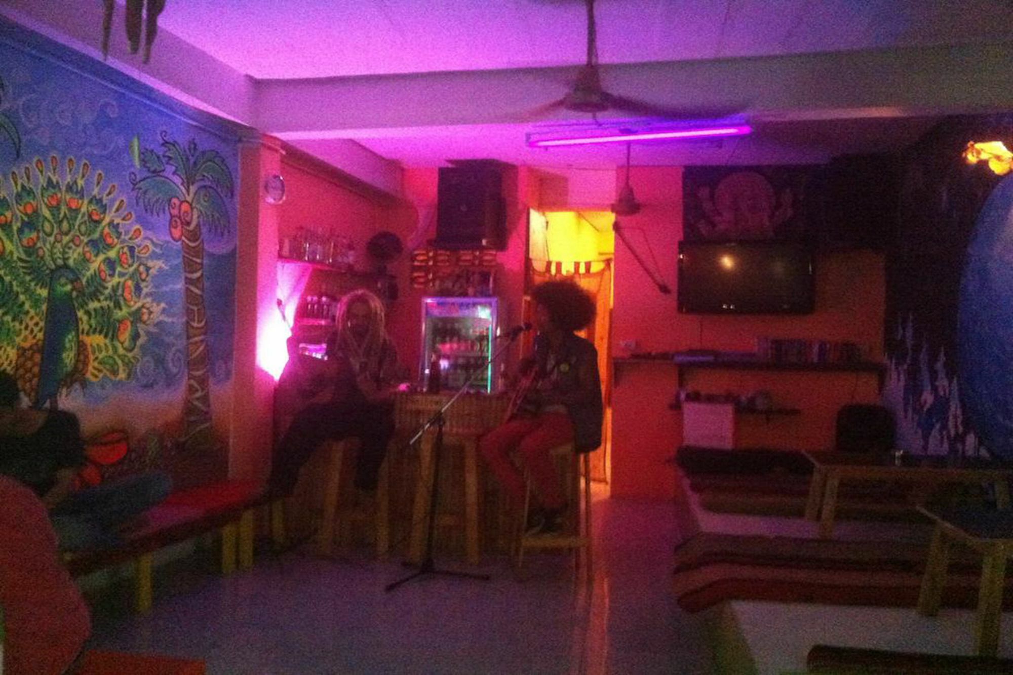 Maddy'S Hostel Ko Pha Ngan Exterior photo